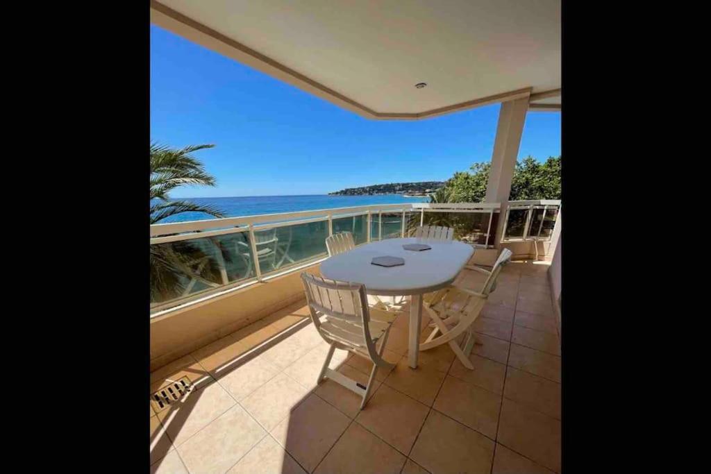 מנטון Appartement Bord De Mer Avec Garage מראה חיצוני תמונה